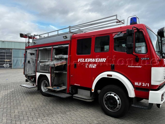 1 brandweer / blusvoertuig LF 16-12 / Mercedes-Benz 1224 AF / Schlingmann – foto 6 – kavel bij Zoll-Auktion, Kamp-Lintfort