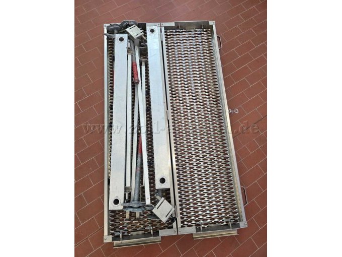 Rettungsplattform mit Einzelteilen