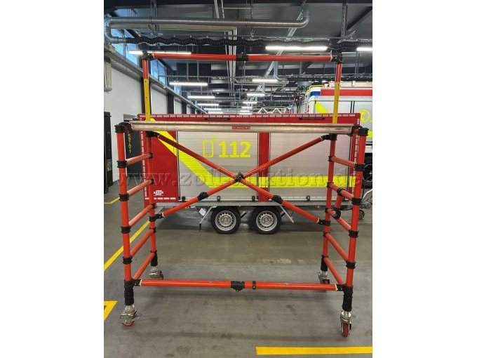 Plattform aufgebaut mit Rollen