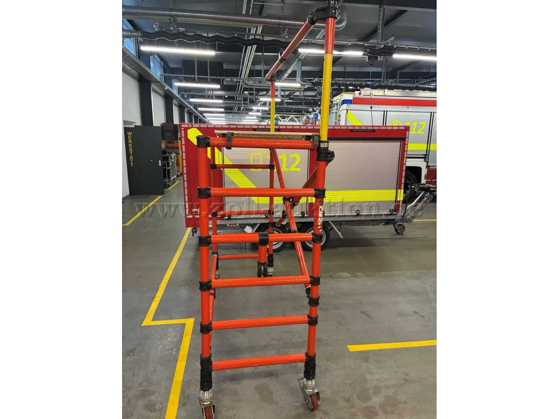 Plattform aufgebaut seitlich