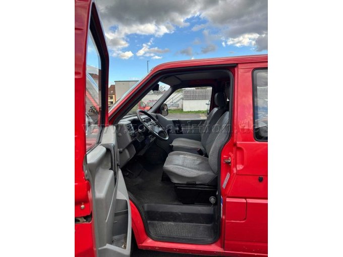 1 Feuerwehr Mannschaftstransportwagen VW T4 Transporter 8 Sitzer – foto 5 – kavel bij Zoll-Auktion, Zell a. Main