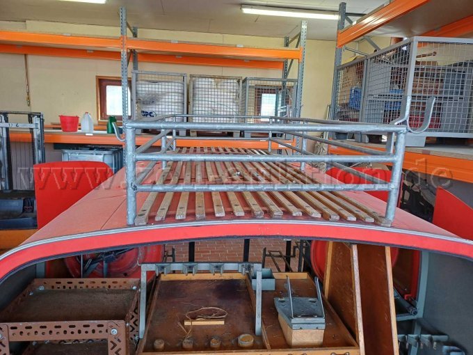 Ansicht von vorne 
Dachträger