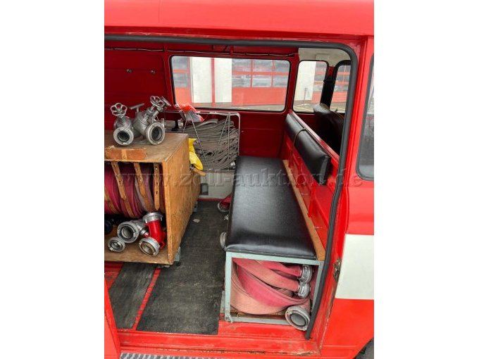 Innenraum hinten (ohne Beladung) B1000