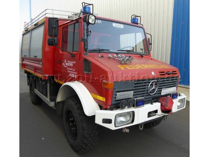 1 Feuerwehrfahrzeug Daimler-Benz Unimog U1300 L // Rüstwagen – foto 3 – kavel bij Zoll-Auktion, Worms
