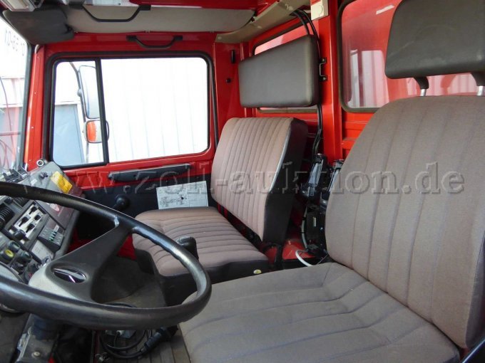 1 Feuerwehrfahrzeug Daimler-Benz Unimog U1300 L // Rüstwagen – foto 10 – kavel bij Zoll-Auktion, Worms