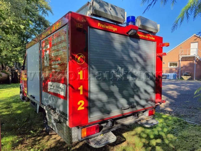 1 Feuerwehrfahrzeug Iveco Turbo Daily 49-10 (TSF-W) – foto 3 – kavel bij Zoll-Auktion, Westoverledingen