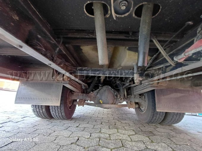 Untenansich von hinten