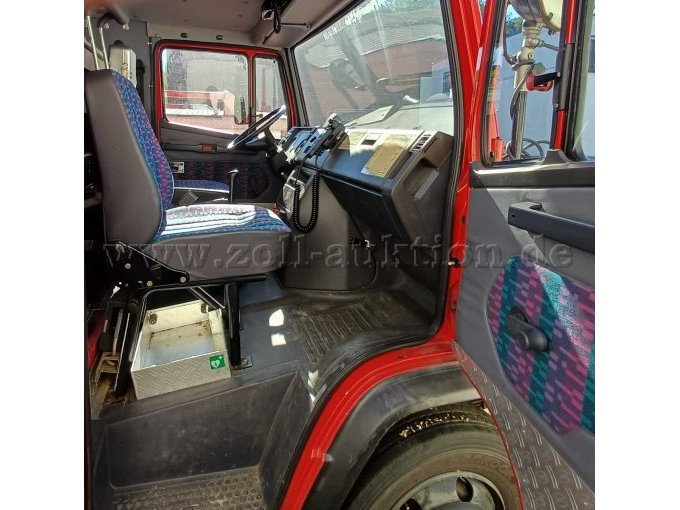 1 Feuerwehrfahrzeug Löschfahrzeug 8/6 auf Daimler Benz 814 D – foto 8 – kavel bij Zoll-Auktion, Limburg