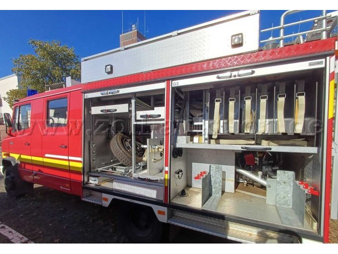 1 Feuerwehrfahrzeug Löschfahrzeug 8/6 auf Daimler Benz 814 D – foto 3 – kavel bij Zoll-Auktion, Limburg