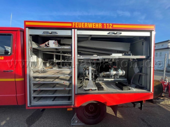 Geräteraum Fahrerseite