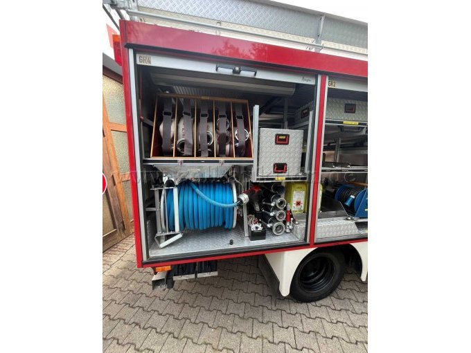 1 brandweerwagen – blusvoertuig 8/6 Mercedes-Benz 814 F – foto 7 – kavel bij Zoll-Auktion, Tiefenbronn