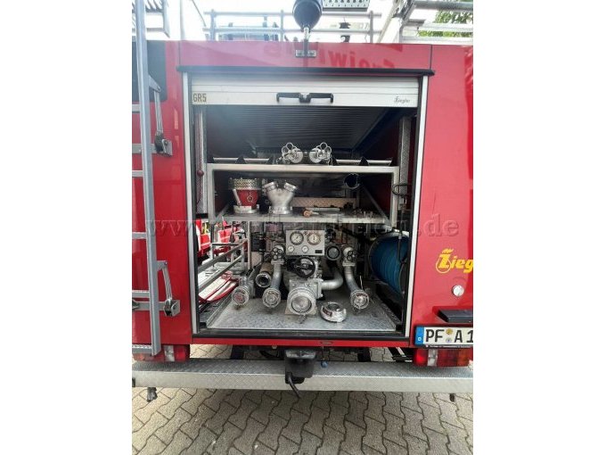 1 brandweerwagen – blusvoertuig 8/6 Mercedes-Benz 814 F – foto 9 – kavel bij Zoll-Auktion, Tiefenbronn