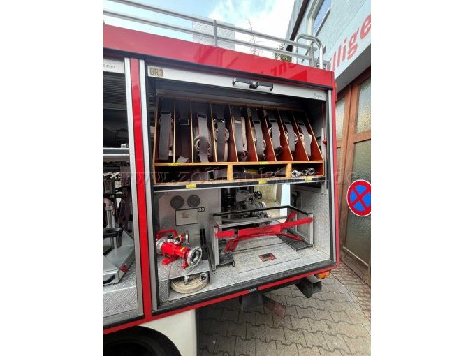 1 brandweerwagen – blusvoertuig 8/6 Mercedes-Benz 814 F – foto 6 – kavel bij Zoll-Auktion, Tiefenbronn