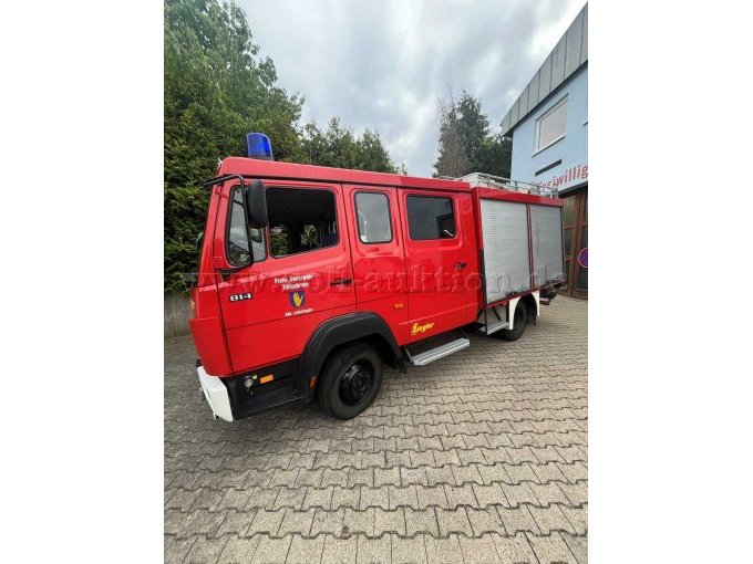 1 brandweerwagen – blusvoertuig 8/6 Mercedes-Benz 814 F – foto 2 – kavel bij Zoll-Auktion, Tiefenbronn
