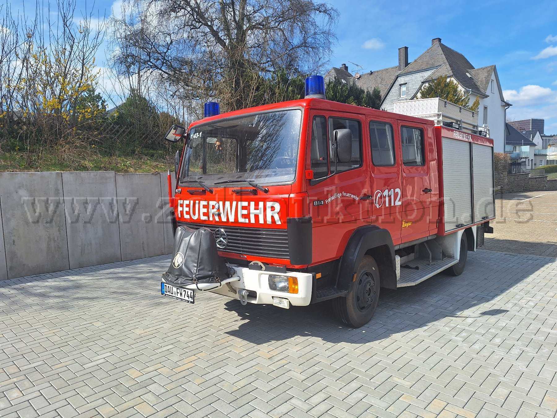 vorne links