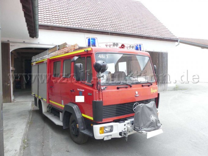 1 brandweerwagen LF 8 (Mercedes-Benz 814 F / Ziegler) – foto 3 – kavel bij Zoll-Auktion, Graben