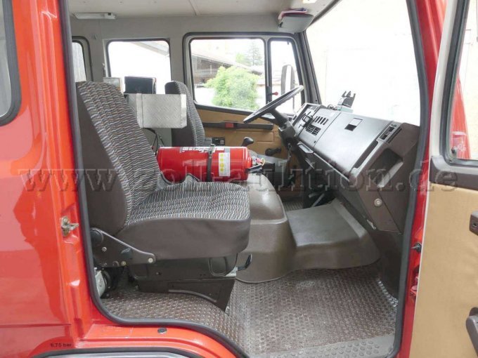 1 brandweerwagen LF 8 (Mercedes-Benz 814 F / Ziegler) – foto 12 – kavel bij Zoll-Auktion, Graben