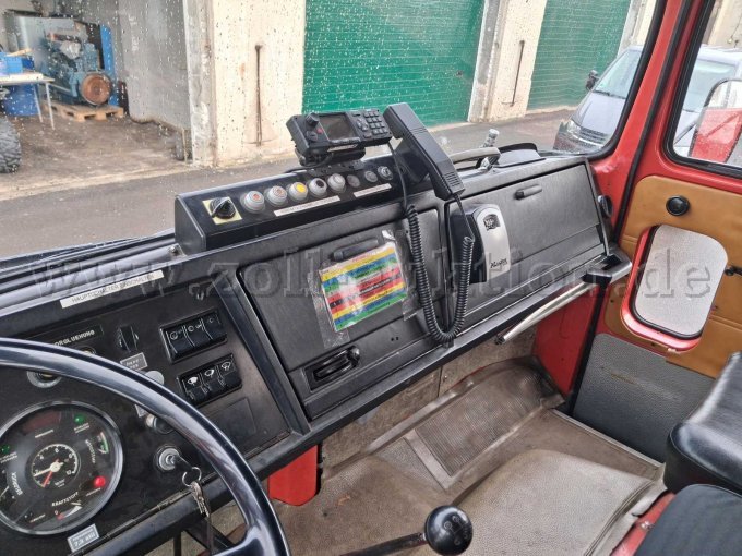 Armaturenbrett, Funk ist nicht Bestandteil der Versteigerung