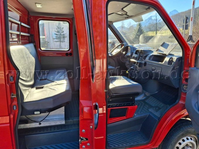 Beifahrerseite Türen geöffnet