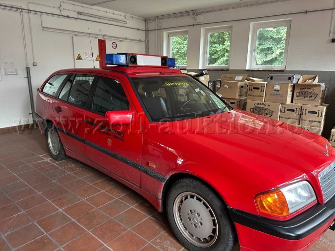 1 brandweerwagen Mercedes-Benz C 200 CDI T – foto 2 – kavel bij Zoll-Auktion, Osterrönfeld