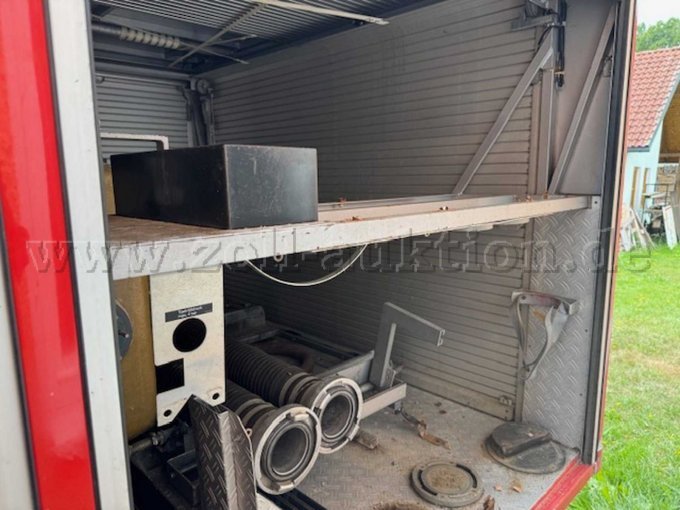 hinterer Geräteraum Fahrerseite