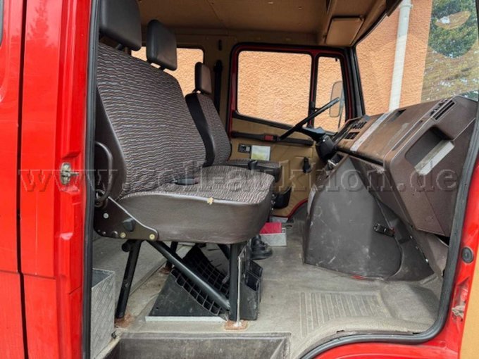 Innenraum
Beifahrerseite