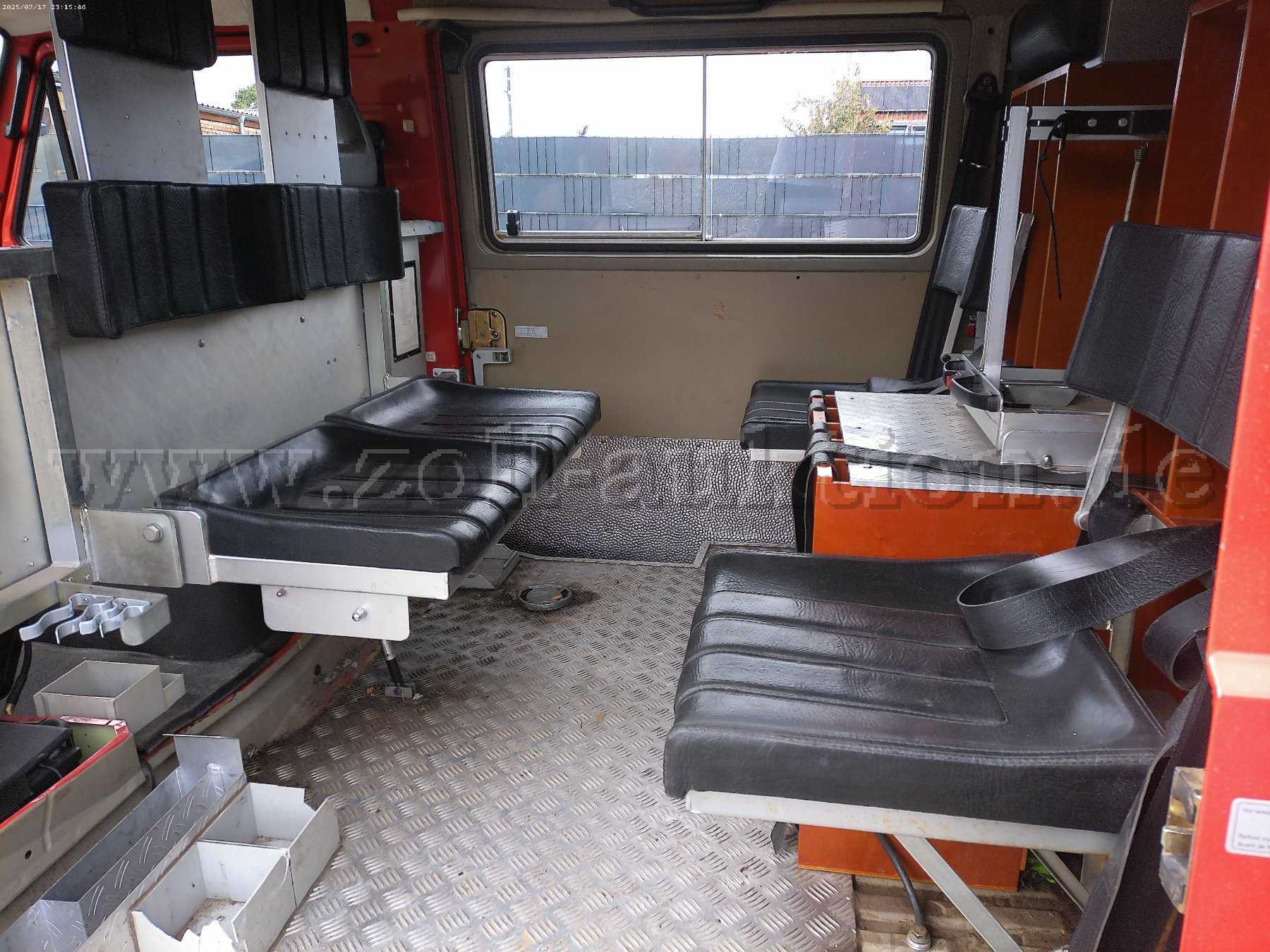 Typ Zoll-Auktion - 1 Feuerwehrfahrzeug Volkswagen LT 31, Typ 281 (ID 979621)