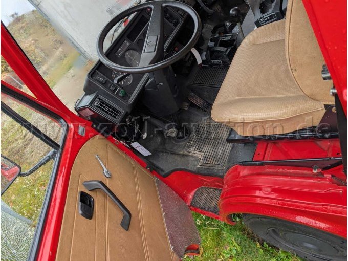 Einstieg Fahrerseite