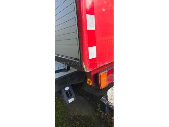 Schaden hinten links, am Aufbau
