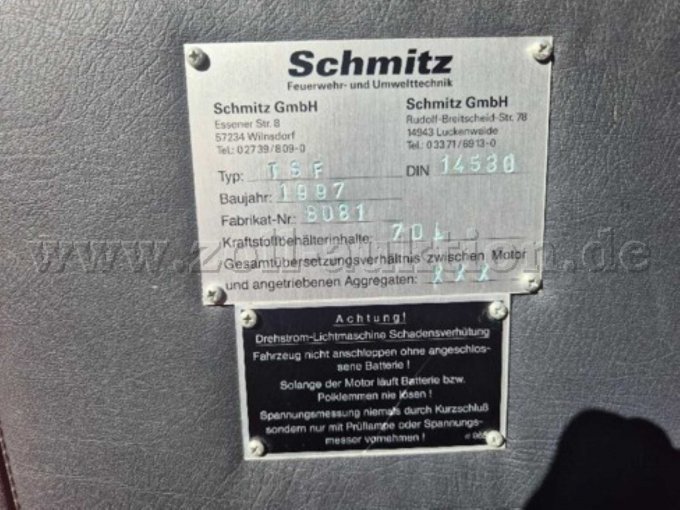 Typschild
Aufbauhersteller
