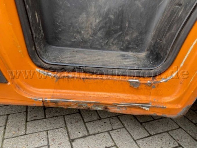 Treppe zur Fahrerseite