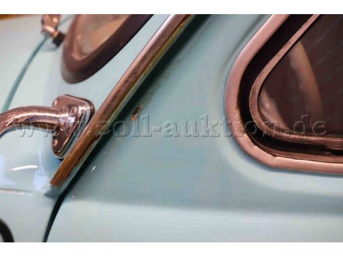 Detail Spiegelbefestigung