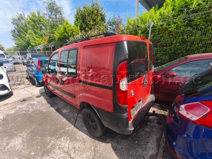 Schräge Ansicht Fahrerseite
