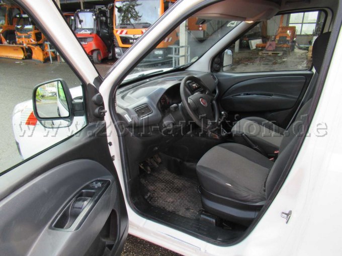 Innenraum vorn links