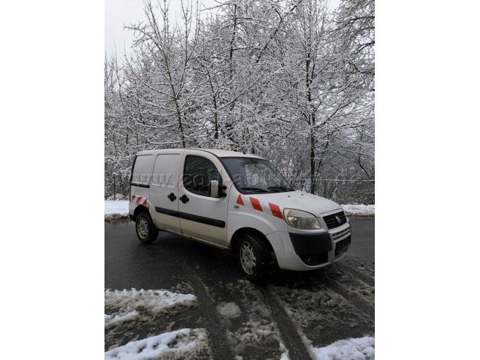 Seitlich vorne links