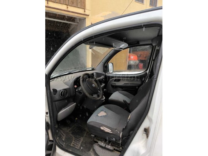 Vorderer Innenbereich links