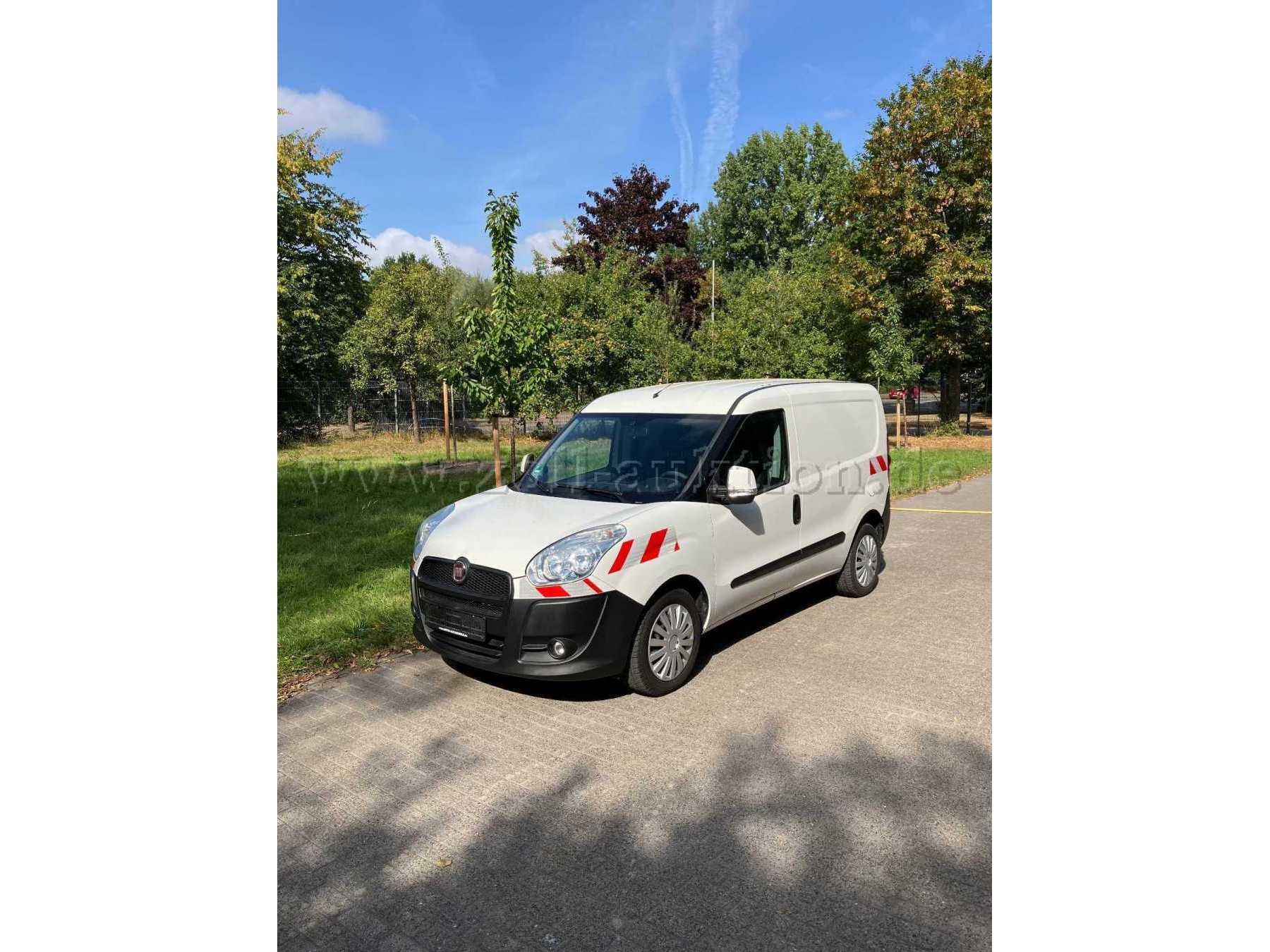 Fiat Doblo Ansicht vorne Seite links