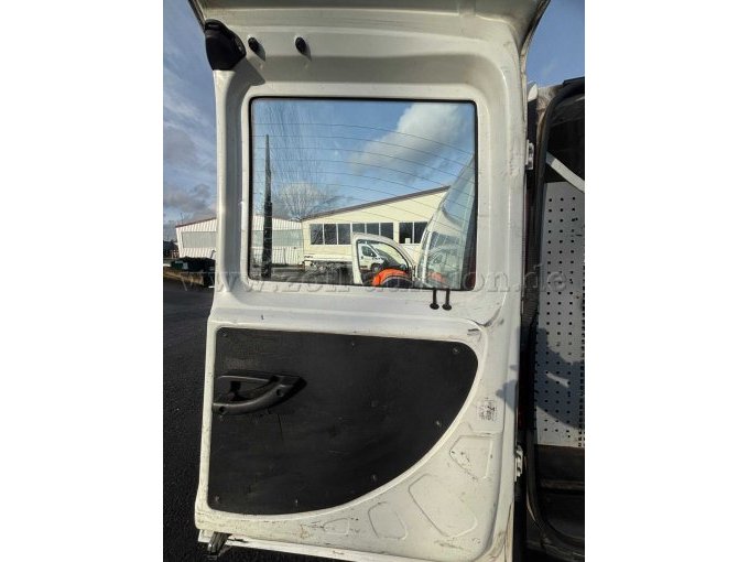 Beschädigungen Innenseite Tür hinten links