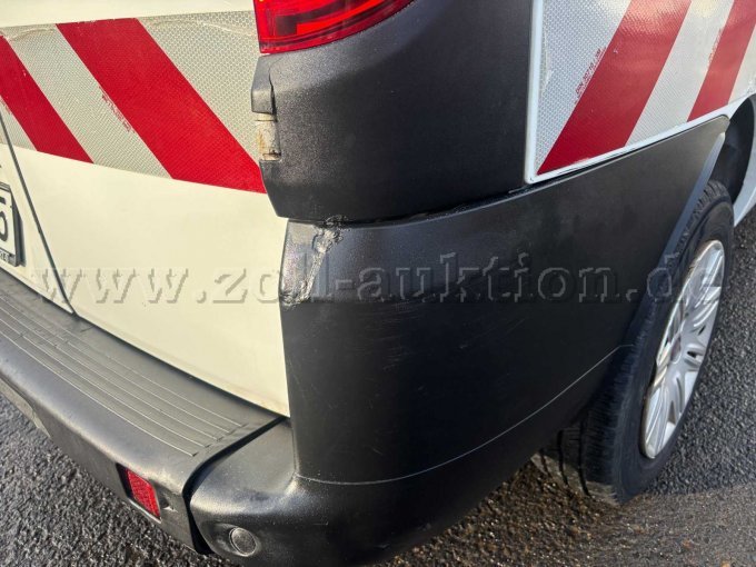 Beschädigung Verkleidung hinten rechts