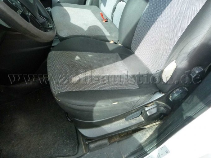 Sitzpolster aufgerissen