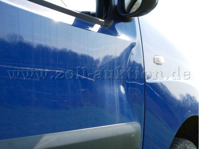 Anfahrschaden Tür vorne rechts