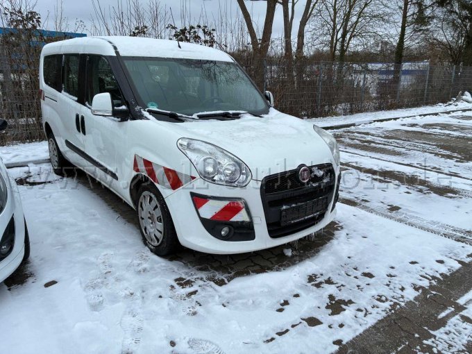 Front-Seitenansicht Front-Seitenansicht