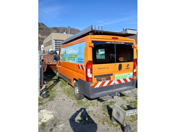 Heckansicht Fahrerseite