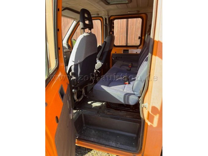 Rückbank/Manschaftsraum