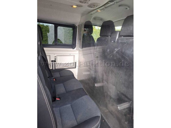 Innenansicht 2. Sitzreihe