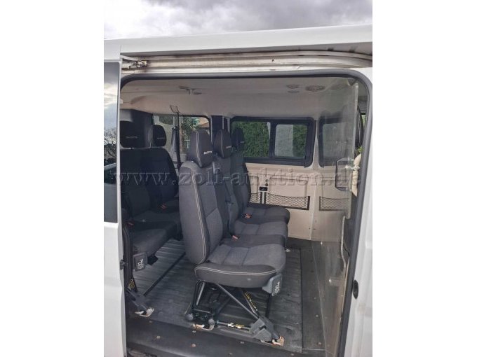 Innenraum 2. Sitzreihe