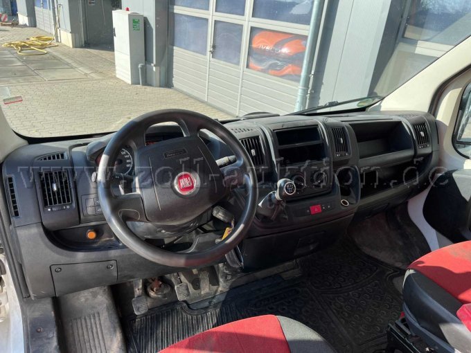 Fiat Ducato innen vorne
