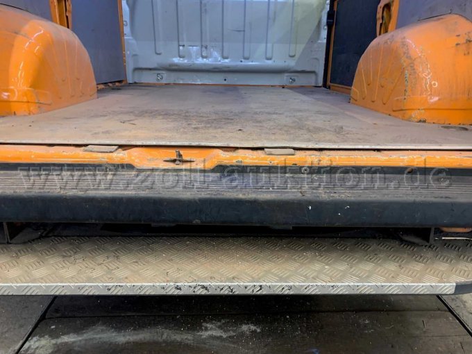 Kasteninnenansicht Boden