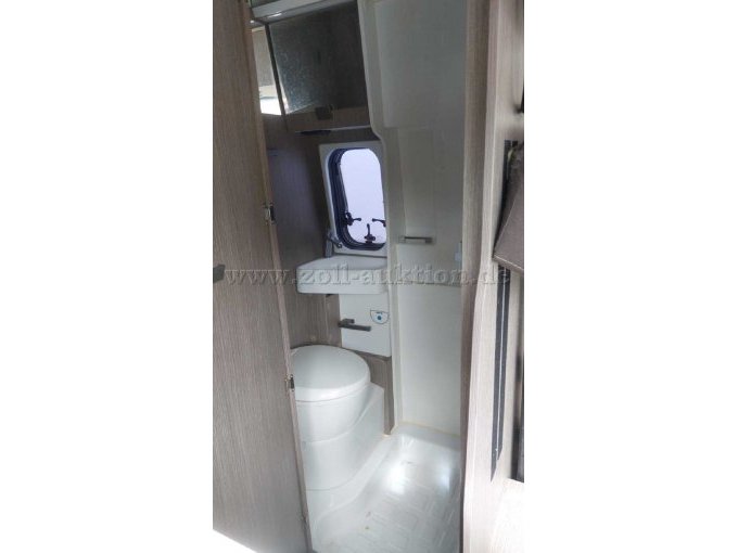 Innenraum hinten Toilette