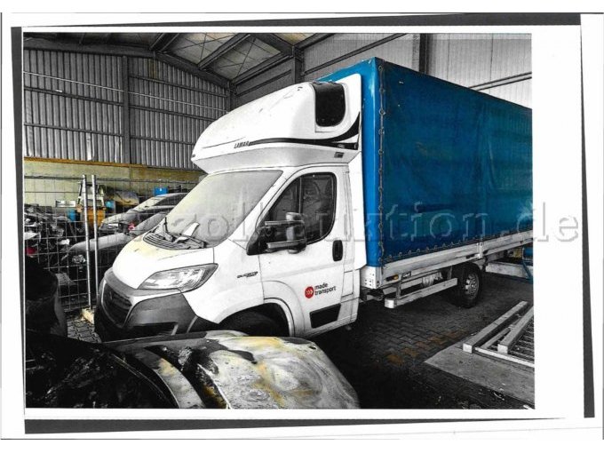 Fahrzeug von der Seite